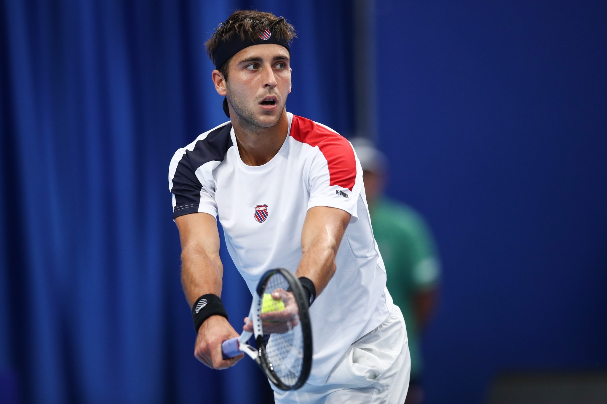 击败对手 击败对手