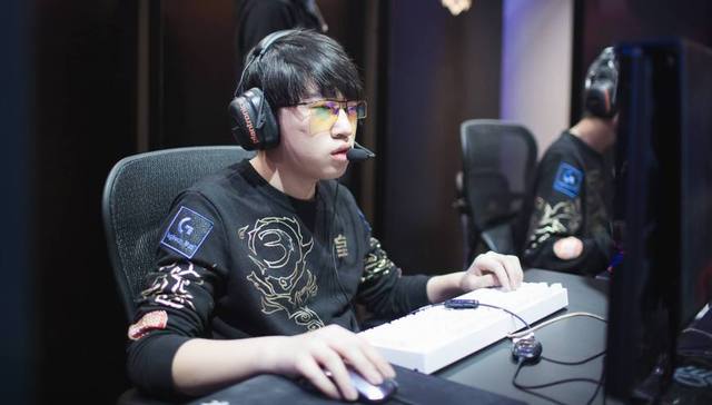 非只靠数据 非只靠数据